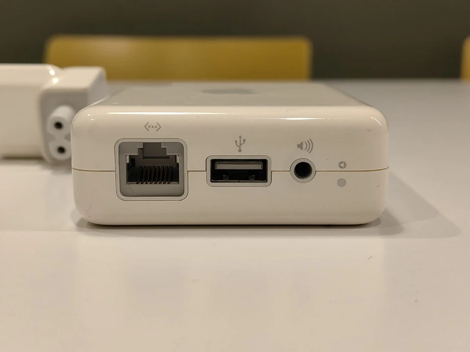 Apple Airport Express – router WiFi + streaming musicale - Immagine 2 di 3