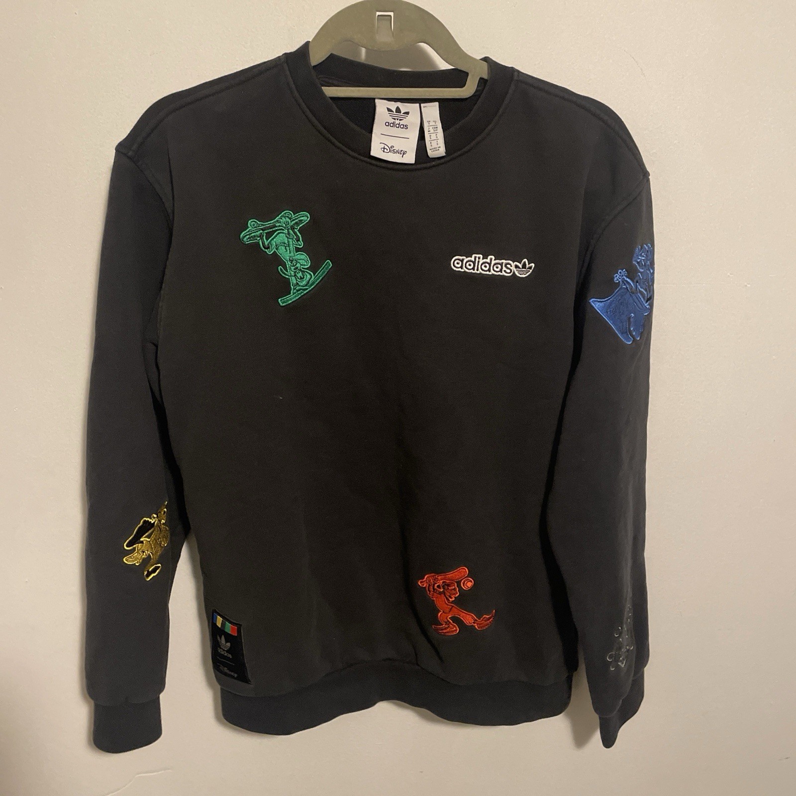 adidas Disney Goofy Men's Pullover Sweatshirt Black Crew Neck Size S