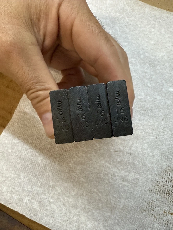 RIDGID 47995 Universal 3/8"-16 UNC Bolt Dies - Image 2 of 4