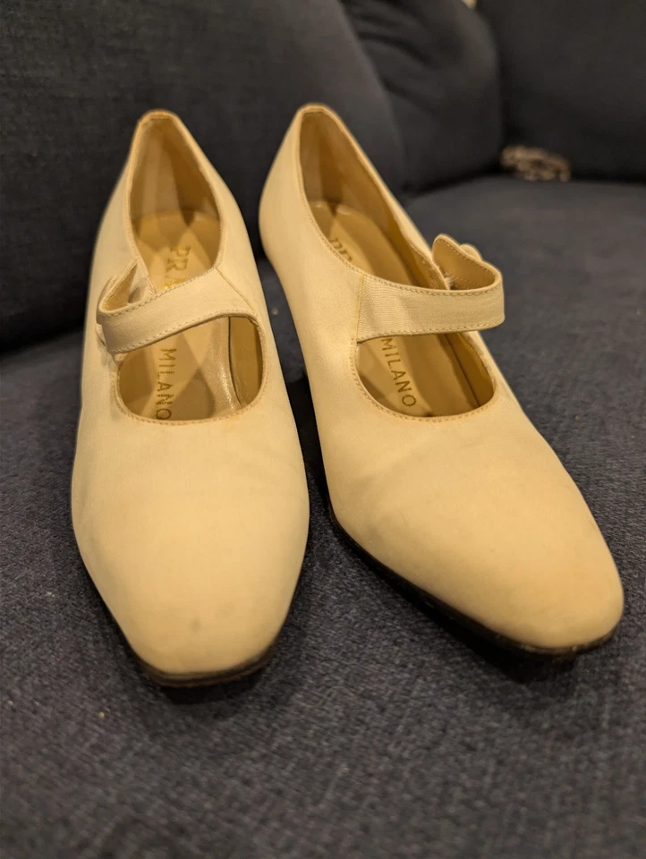 Vintage 90s White Silk Satin Prada Heels 36.5 6.5 VERY VINTAGE Y2k - Image 3 of 4