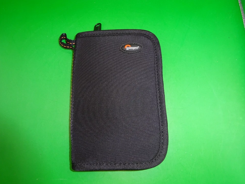 NWOT Lowepro 12 Pocket Nylon Wallet CF,XD ,SD,SDHC Memory Card Wallet Nylon Zip - Image 2 of 4