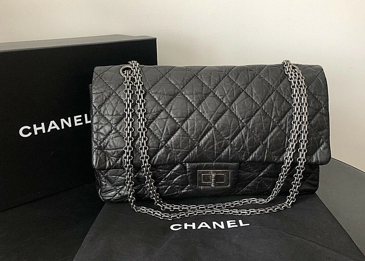 Chanel 2.55 Maxi bag in black patent leather - Second Hand / Used