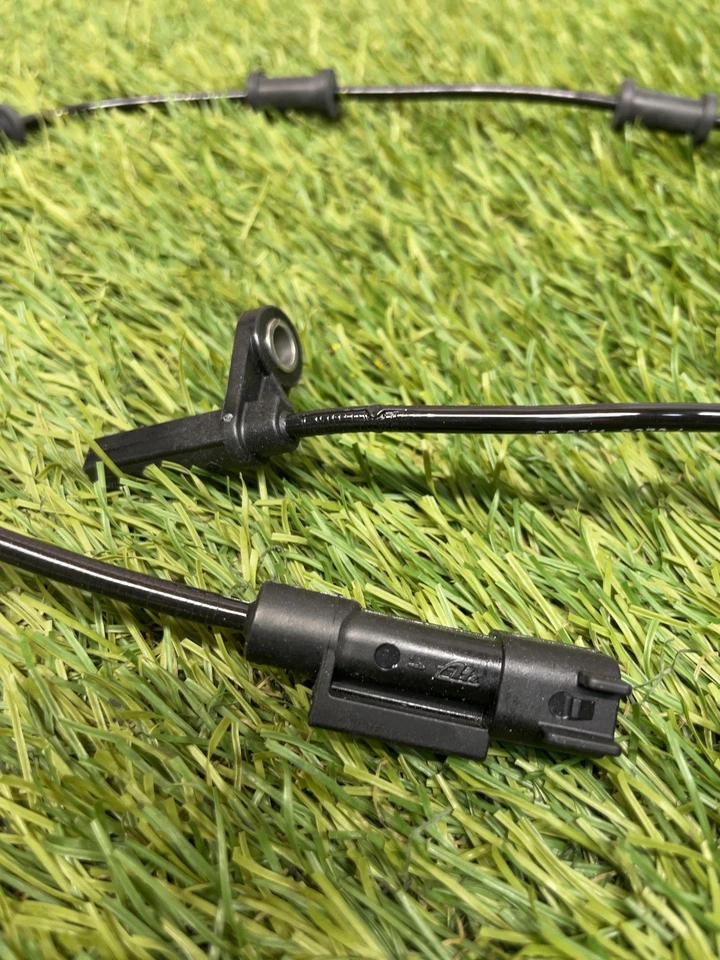 ✅ Sensor de velocidad de rueda Dodge Challenger 2020 PN:68199987AC OEM Foto 2 de 4