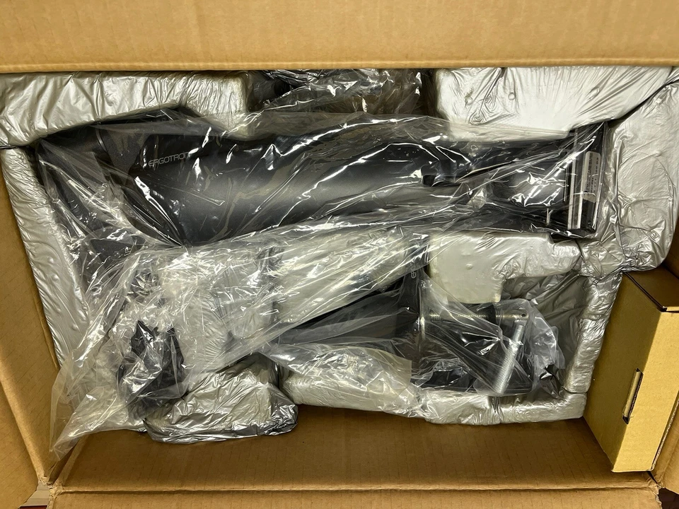 Ergotron 300 Series Arm, double pivot P/L with 9” extension  PRICE REDUCED - Image 2 of 2