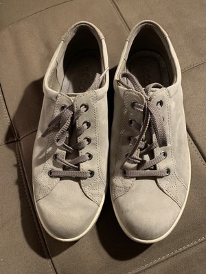 sneakers with removable footbed