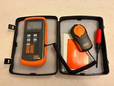 Dr.Meter LX1330B Digital Illuminance Light Meter 0-200,000 Lux Meter Luxmeter 