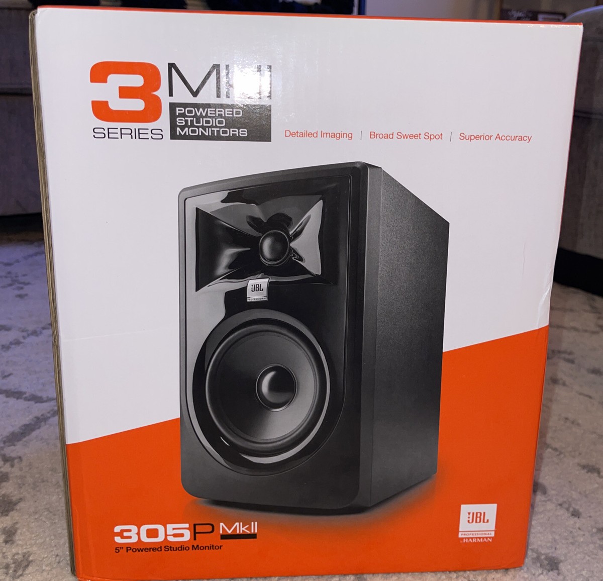 JBL 305P MKII Powered 5-Inch Two-Way Studio Monitor - Pair JBL 305P MKII Powered 5-Inch Two-Way Studio Monitor - Pair