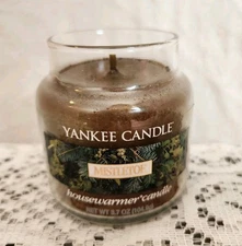 New Yankee Candle Mistletoe   Small Jar Housewarmer Candle 3.7oz. Green Holiday 