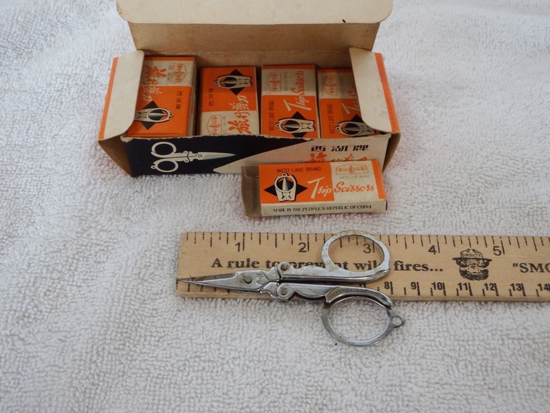 10 Embroidery Sewing Fold Up Scissors Vintage New Old Stock TRIP 