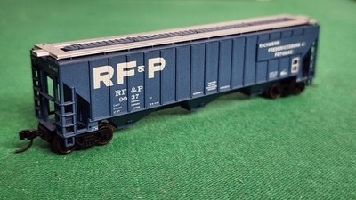 USA SPUR N ATLAS TRAINMAN ABGEDECKTER TRICHTERWAGEN RF&P #9037