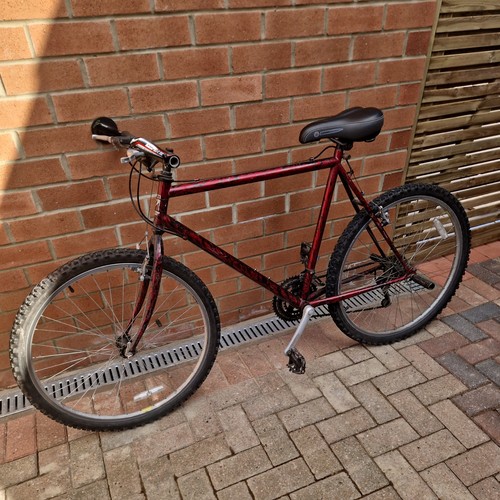 Vintage Diamondback Sorrento 21 frame Adult Bike Shimano 18 gears diamond back