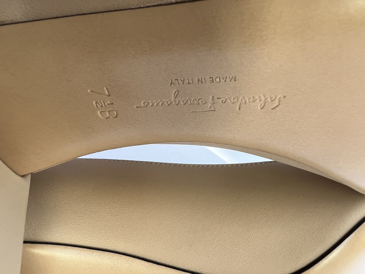 SALVATORE FERRAGAMO Avella Leather Gold Gancini Pump Beige SALVATORE FERRAGAMO Avella Leather Gold Gancini Pump Beige