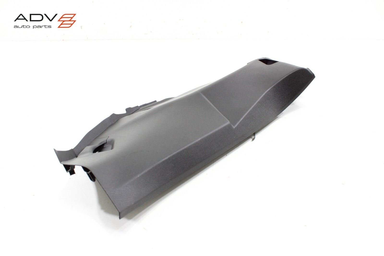 2017-2020 MASERATI LEVANTE REAR LEFT C PILLAR LOWER QUARTER TRIM COVER PANEL OEM