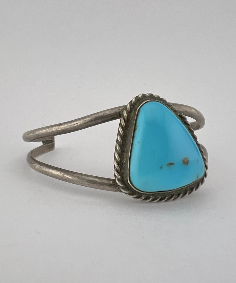 Vtg Navajo Sterling Silver Sleeping Beauty Turquoise Triangle Cuff Bracelet - Image 2 of 4