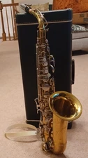 Buescher Aristocat Alto Saxophone Vintage with Hardshell Case and Mouthpiece