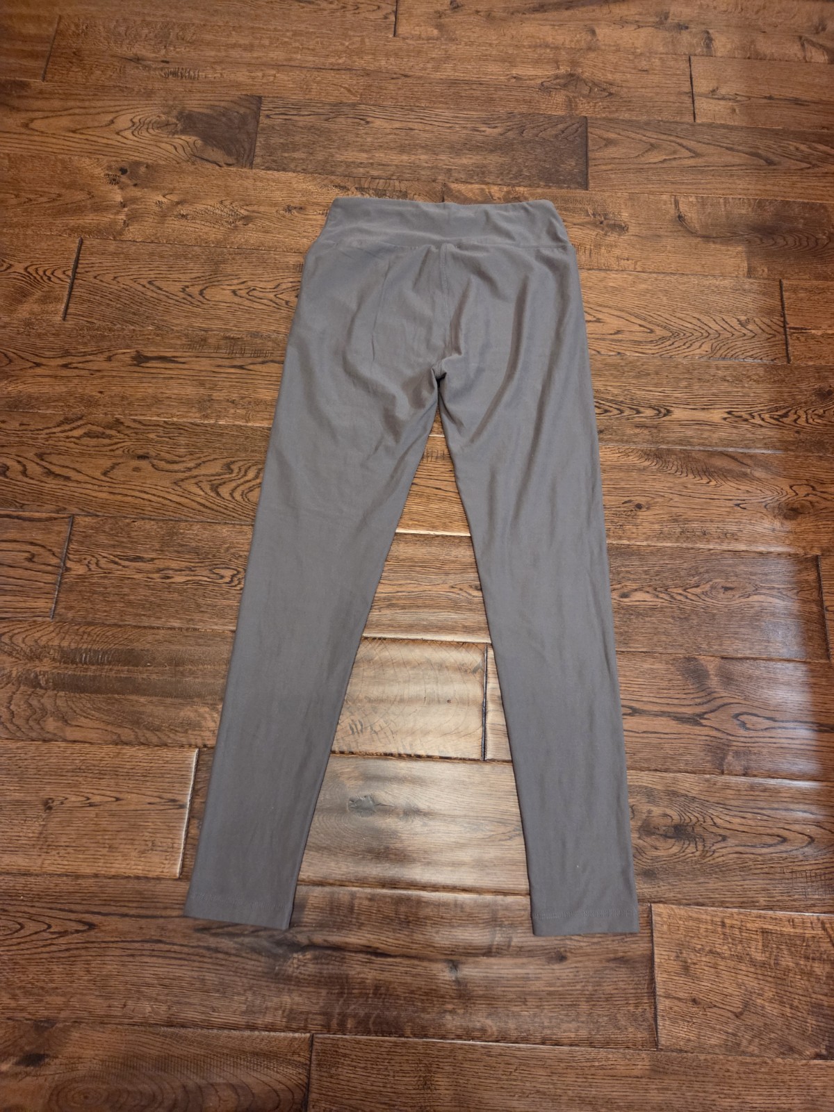 LuLaRoe Original Buttery Soft Solid Gray Leggings… - image 3