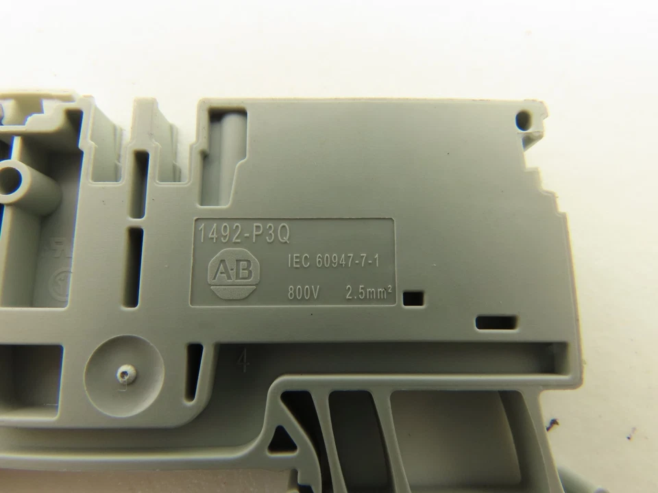 Allen Bradley 1492-P3Q Feed-Through Terminal Block Gray 4 Wire 2.5mm² Lot of 50 - Image 3 of 4