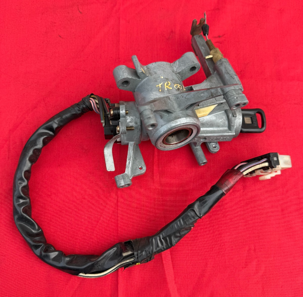 OEM Ignition Switch With Key For 1998-2002 ISUZU TROOPER # 337576