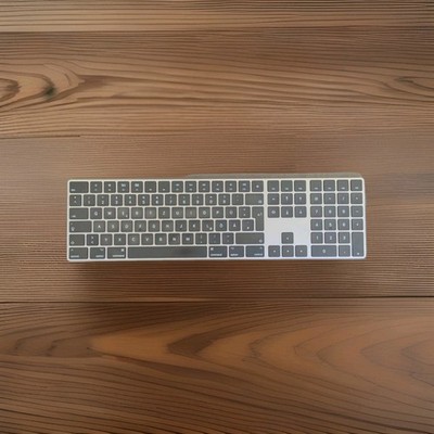 Apple Magic Keyboard A1843, QWERTZ-Layout (Deutsch), Ziffernblock, Space Grau