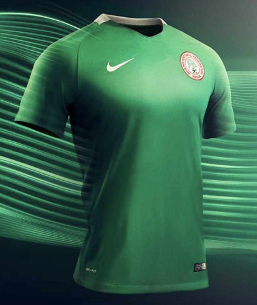 NIKE Nigeria Soccer Jersey Size Small 2016/2017 Green White Home
