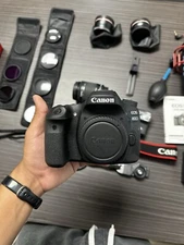 Canon EOS 80D Bundle