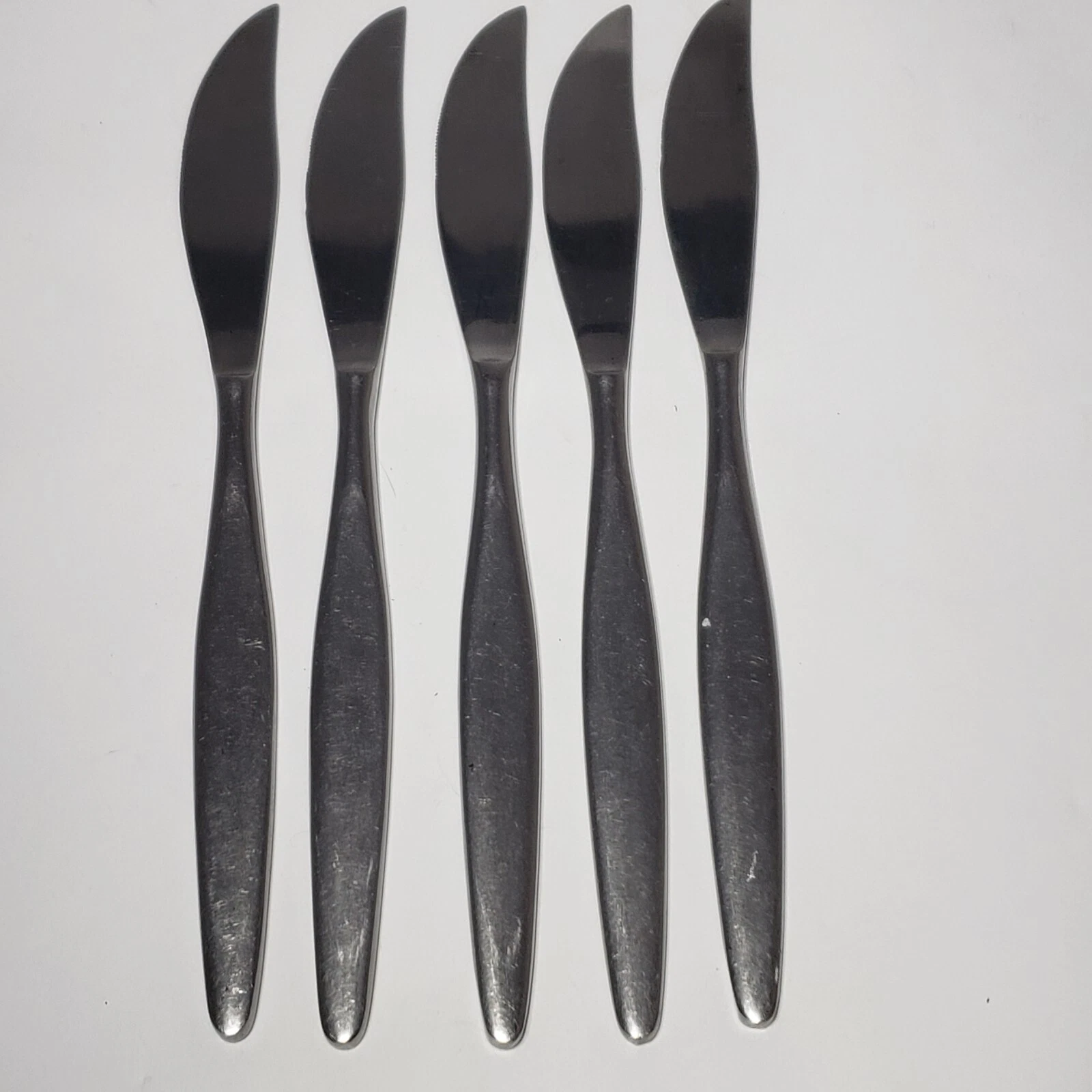 Set of 5 Supreme Stainless Italy 7.25" Serrated Knives Flatware Cutlery