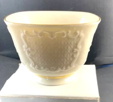 Lenox Hand Decorated with 24K Gold About 3” X 4 1/4” USA Candy Nut Dish Ivory