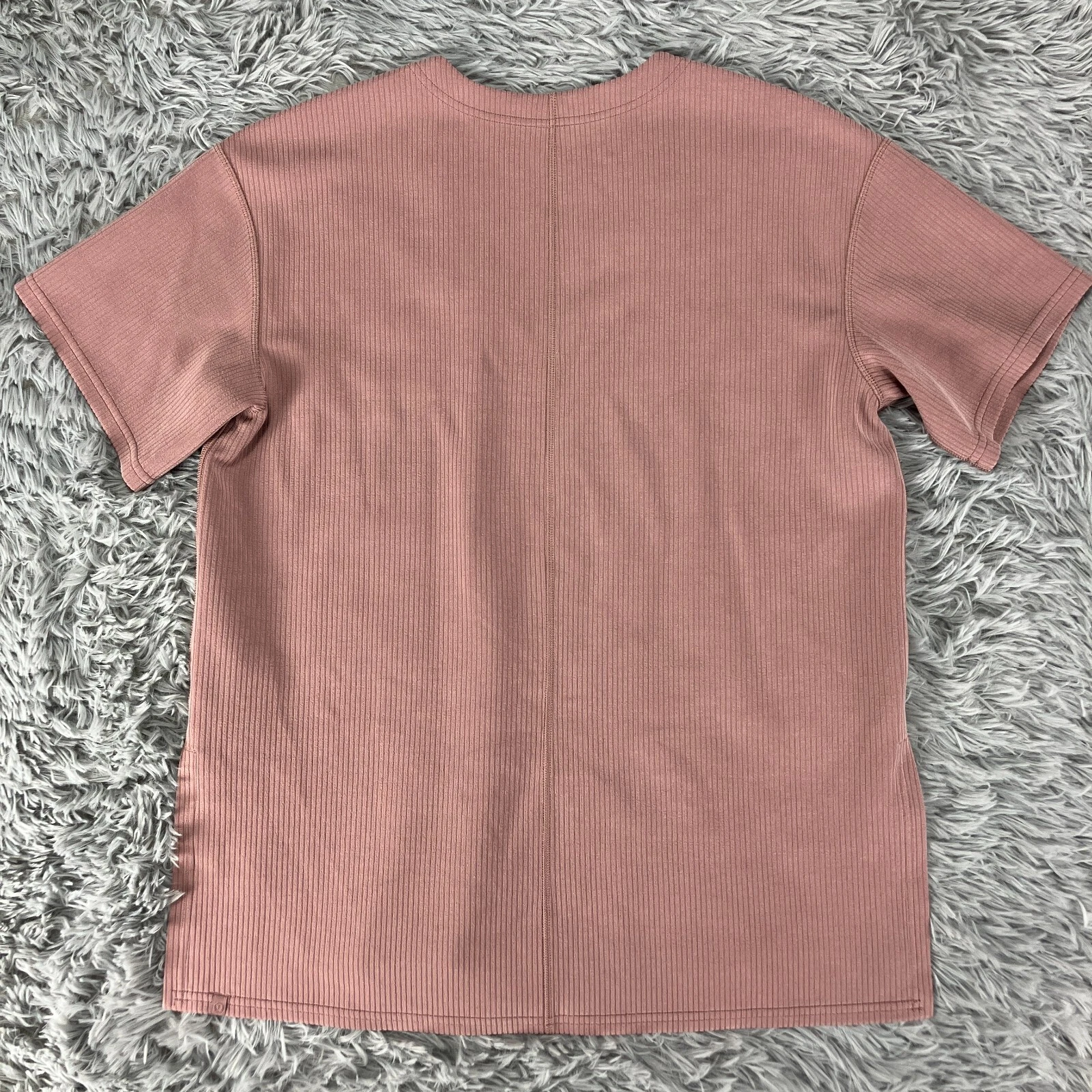 lululemon v-neck relaxed fit short sleeve rib knit shirt