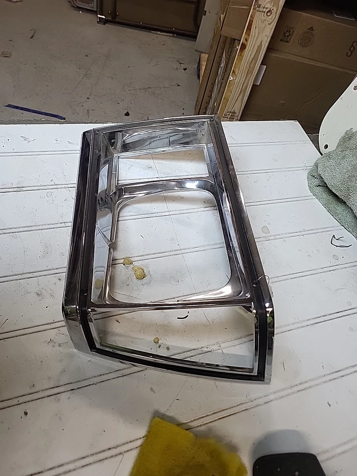 Ободок фары Malibu ELComino 1980-81 Rh 14008336 Chevrolet - Изображение 2 из 4