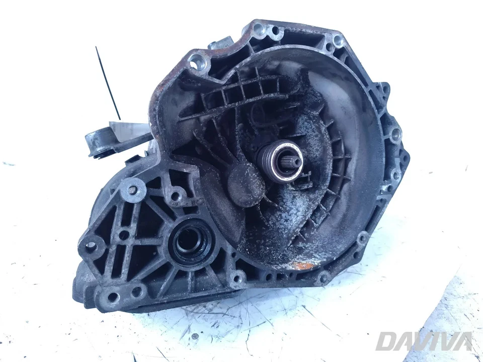 Opel Corsa 5-Gang-Schaltgetriebe 1.2 Twinport Benzin 59kW (80 HP) F13 42874498 - Image 2 of 4