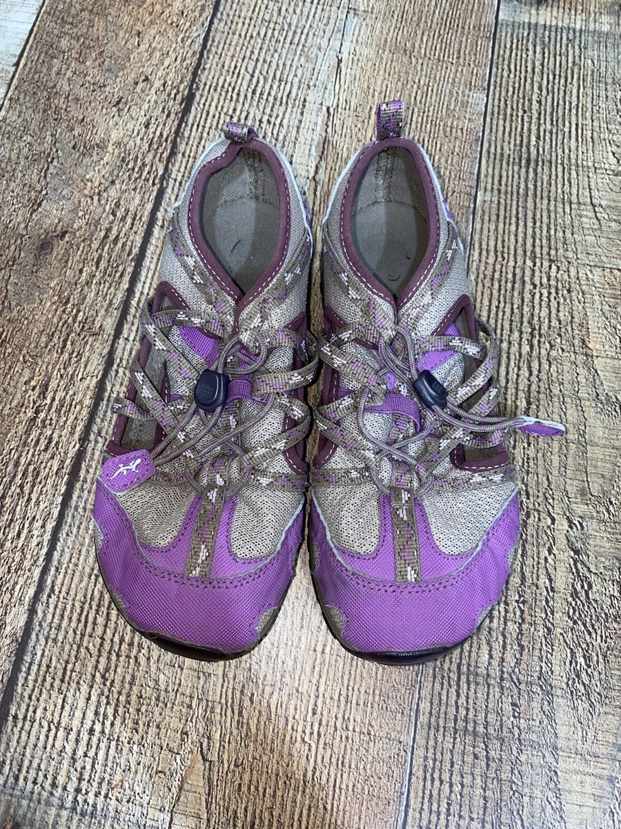 Chaco closed toe sandals discount