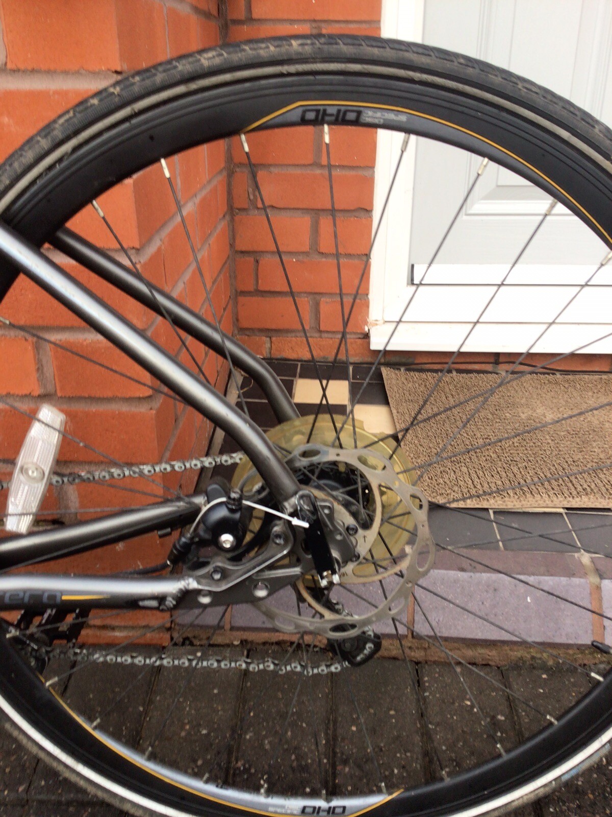 carrera gryphon hybrid bike