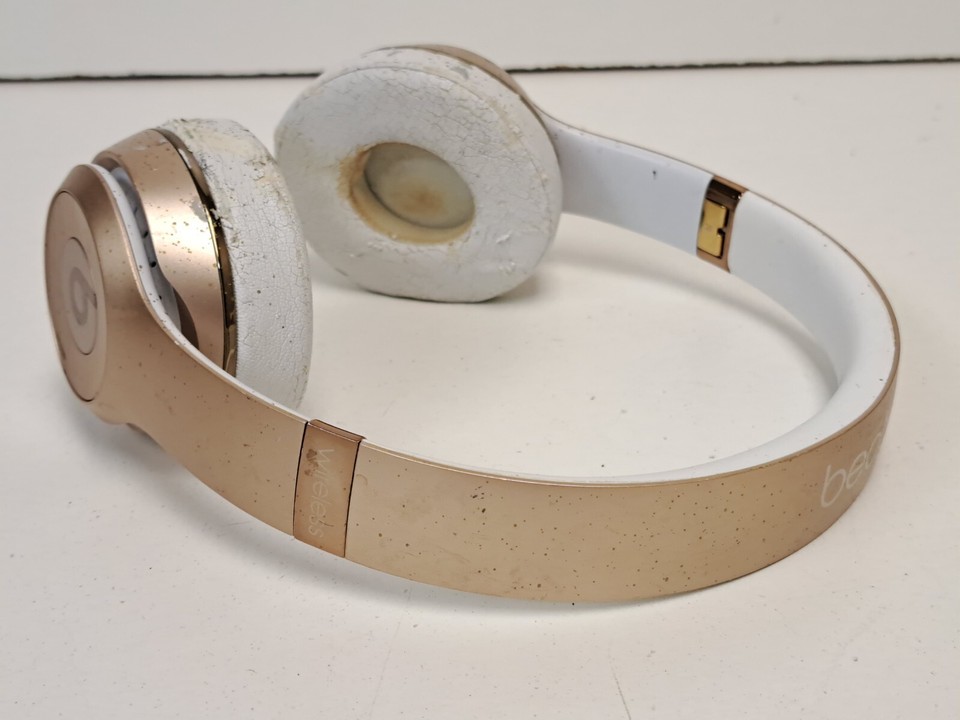 Beats by Dr. Dre Beats Solo Wireless OnEar Headphones A1796 Rose