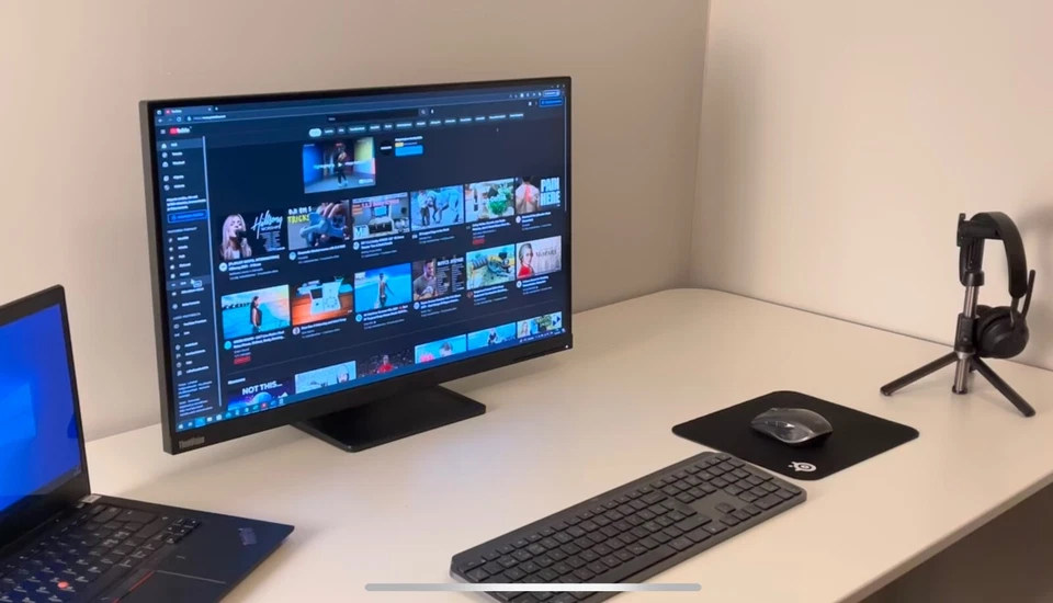 Lenovo ThinkVision 27 inch Monitor - E27q-20 - Image 2 of 4