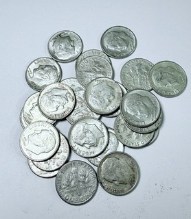 ROOSEVELT SILVER DIMES LOT OF 25 ACTUAL 90% SILVER COINS SHOWN #12017