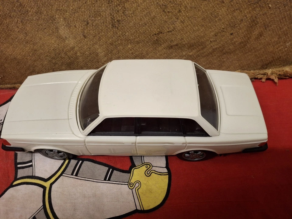 Stahlberg 1/20 Volvo 240 GLT Dealer Promotion Model Made in Finland - Image 2 of 4