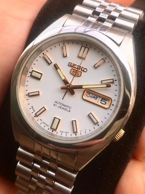 seiko 5 Automatic 21 Jewels White Dail japan Mean's wrist Watch