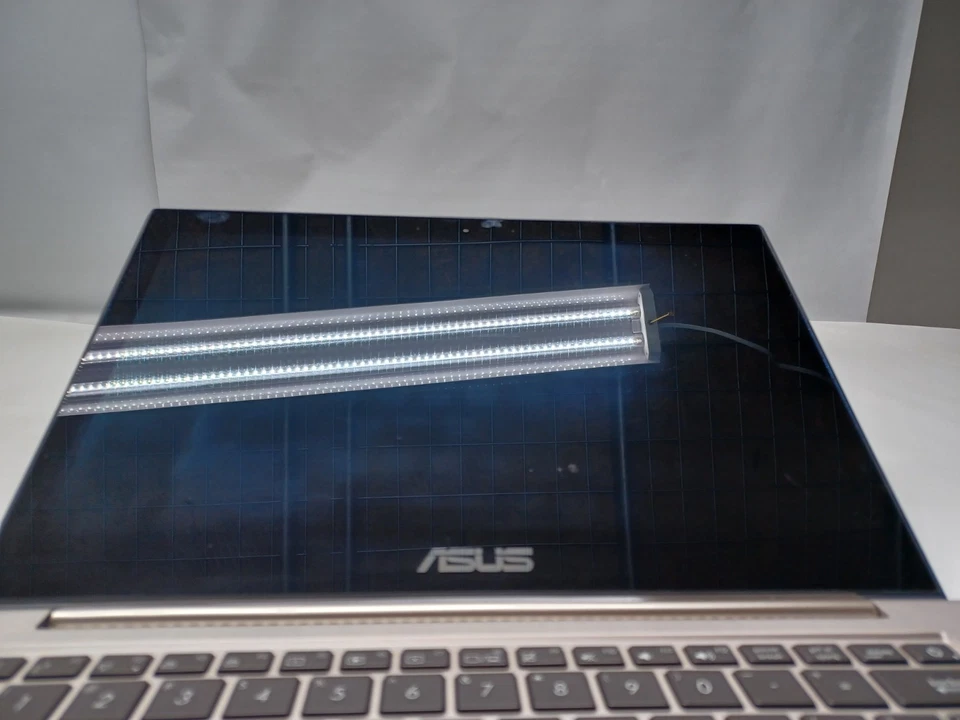 Portátil asus ux31a. Intel i5, 4 GB de RAM, sin unidad, sin sistema operativo, arranca a BIOS PROBADO Foto 2 de 4