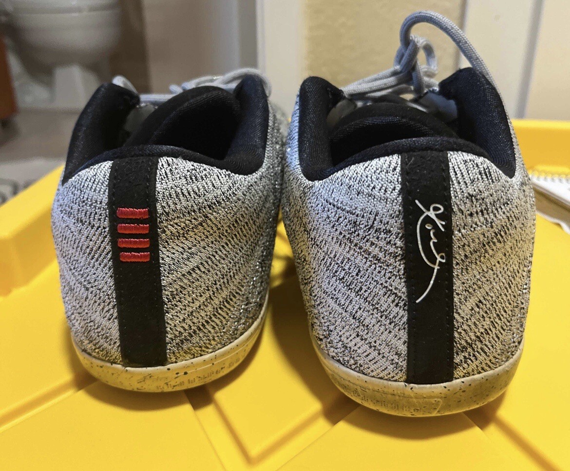 Nike Kobe 11 XI Elite Low Oreo Mens Size 10 Shoes White Black