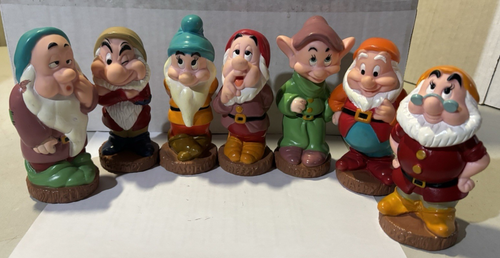 VINTAGE WALT DISNEYS COMPLETE SET OF THE SEVEN DWARFS 5-6" VINYL SQUEEZE TOYS - Picture 2 of 23