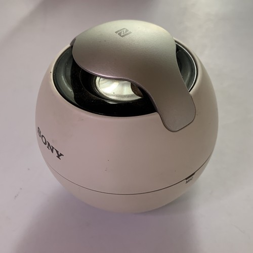 Sony SRS-BTV5 Portable Bluetooth Speaker White - Picture 2 of 9