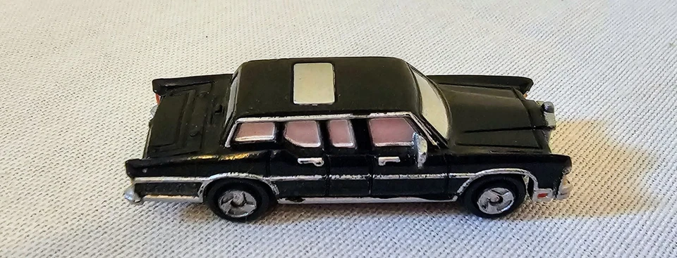 Lote de 2 Micro Máquinas Lincoln Presidencial Limusinas Limusina Galoob 1989 De Colección Foto 3 de 4