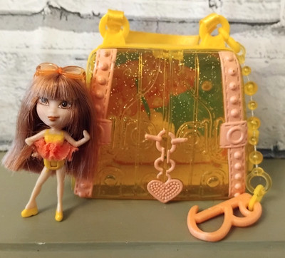 Barbie Mini B Puppe Medaillon Beach Series Mattel T5725 2009 rote Haare