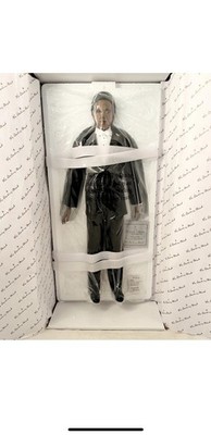 The Danbury Mint BARACK OBAMA Inaugural Doll w/Stand and Box