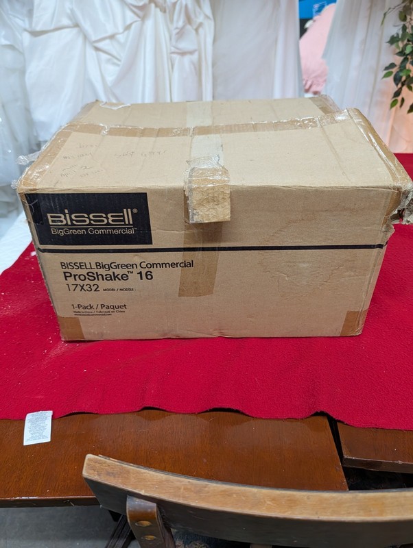 BISSELL BigGreen Commercial ProShake 16 Upright Vacuum, Bagged, Corded, 17X32