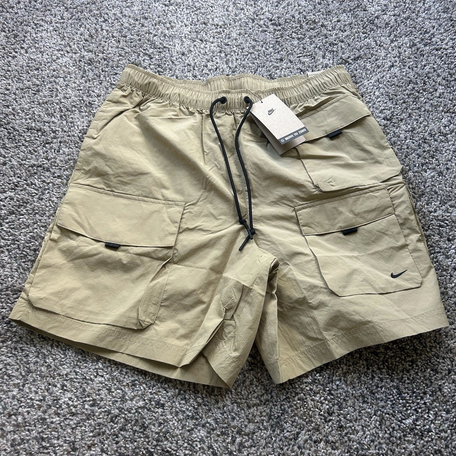 Nike Tech Woven Utility Cargo Shorts Khaki Tan Mens Size XL HJ0677-297
Opens in a new window or tab