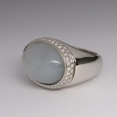 Ring mit 11,25ct Mondstein und 0,66ct Brillant  750/18K Weißgold Choices by DL