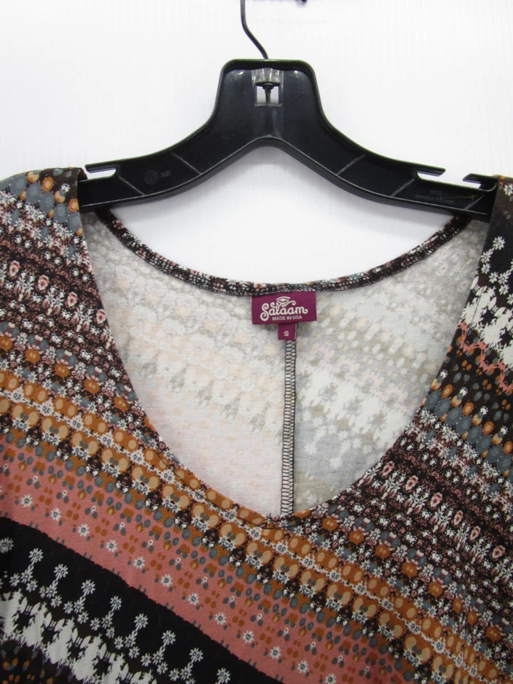 Blusa Pullover Mujer Pequeña Rosa Negra Colorida Boho Manga 3/4 Arte Salaam Top Foto 2 de 4