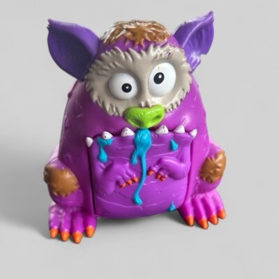2019 Crate Creatures, Barf Buddies, Skitter figure, purple, Wonderland Collect