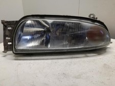 Feu avant (phare) Mazda 121